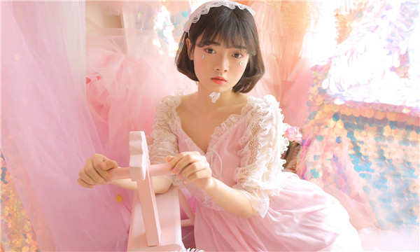 黄平供卵试管代怀生子多少钱？这一直是很多不孕不育家庭关注的话题。在中国，不孕不育的发生率越来越高，根据《中国不孕不育现状调研报告》显示，育龄夫妇的不孕不育率从20年前的3%增长至现在的12.5%-18.2%，患者人数高达6000万以上。在这样的背景下，许多家庭通过供卵试管来实现自己的生育梦想。那么，供卵试管代怀生子的费用到底是多少呢？